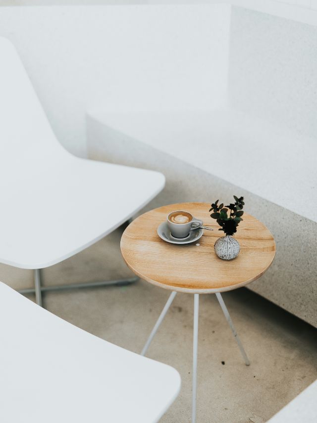 Top 7 Café Table Base Designs Loved by Every Café Owners