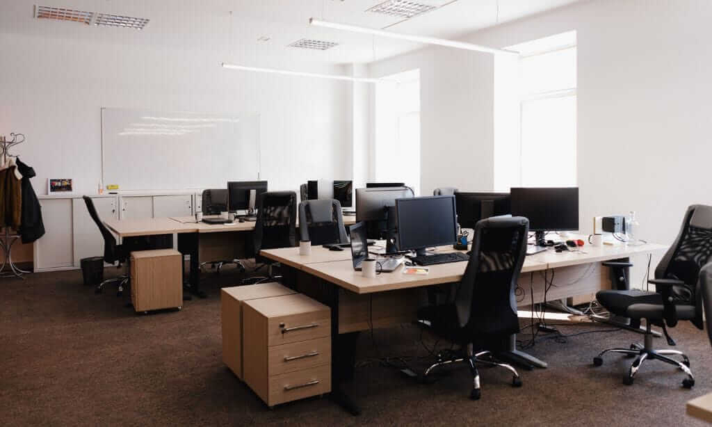 7 Key Factors to Consider When Buying Office Chair (Office Chair Buying Guide) 3 Top 5 Must-Have Office Furniture