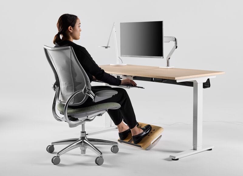 Position Your Desk and Monitor Correctly